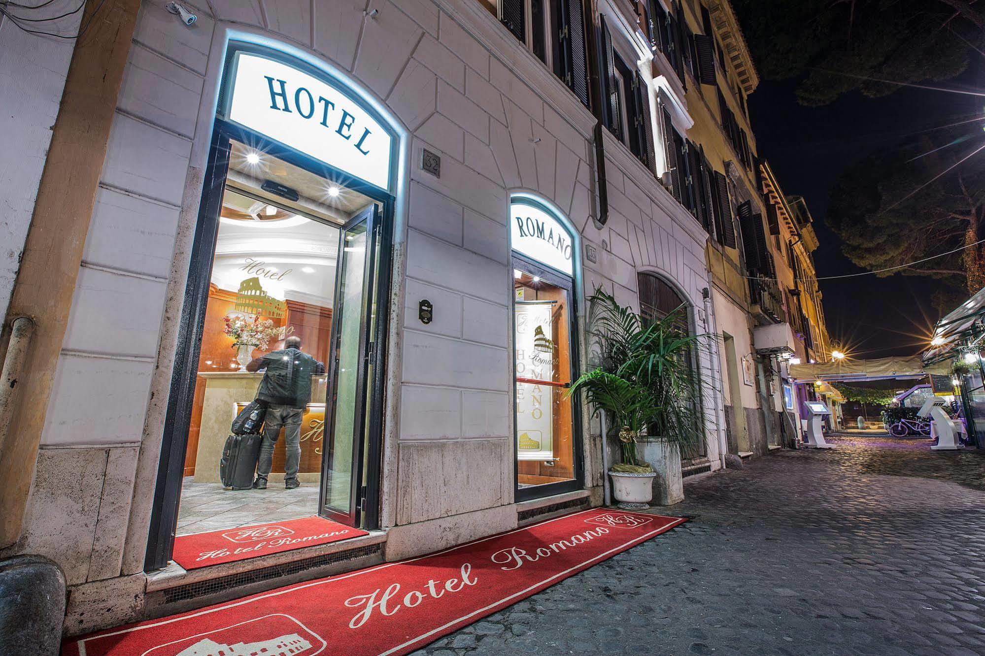 ホテル ロマーノ ローマ エクステリア 写真